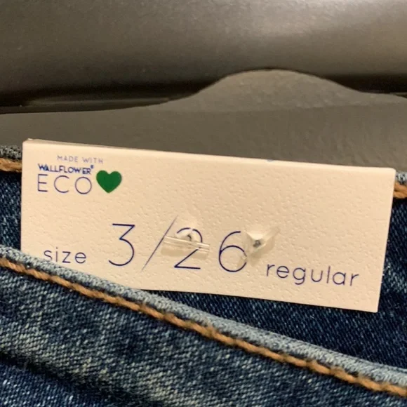 Wallflower jeans NWT - Picture 3 of 9
